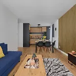 Apartment With 2 Bedrooms & Parking Wroclaw By Noclegi Renters
