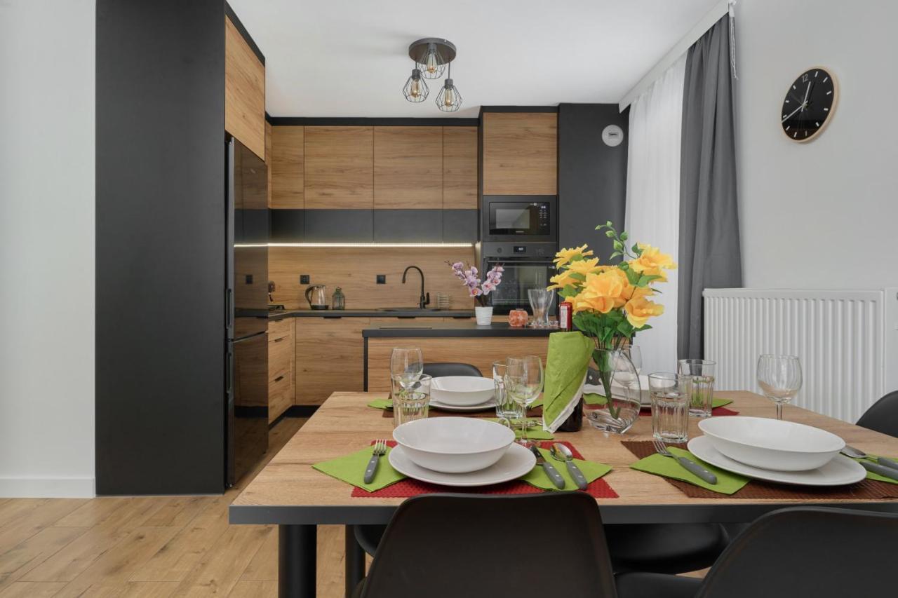 Apartment With 2 Bedrooms & Parking By Renters