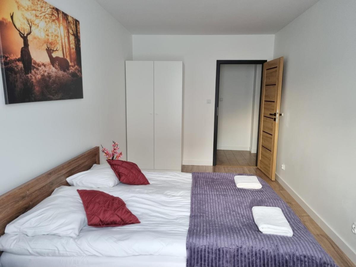 With 2 Bedrooms & Parking By Renters * Wroclaw